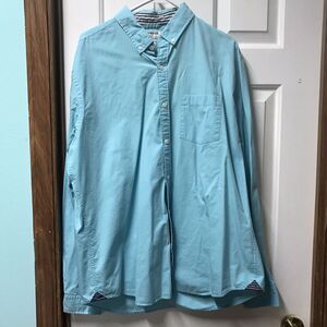 Xpress Soft Wash Extra-Large Men’s Dress Shirt Has Some Flaws
